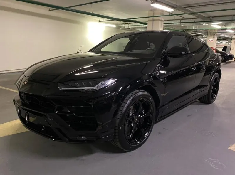 Lamborghini Urus 4.0 V8 Akrapovic Image 1